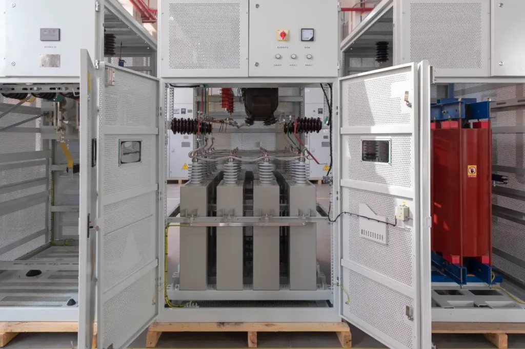 ตู้คาปาซิเตอร์ (Capacitor Bank) คืออะไร? ช่วยประหยัดค่าไฟ ลดค่าปรับ PF ในโรงงานได้อย่างไร